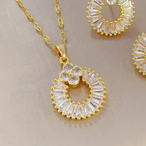 3/$35 Stainless Steel Copper Circle Pendant Chain Necklace Dainty Crystal - Picture 7 of 7